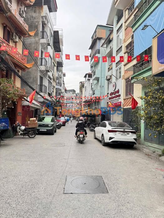 Nhà Hoàng Đạo Thành Thanh Xuân 42m² - Ô tô vào tận nhà