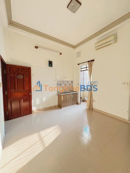 Nhà riêng Hẻm 52 Huỳnh Thiện Lộc giá thỏa thuận - Ô tô vào tận nhà