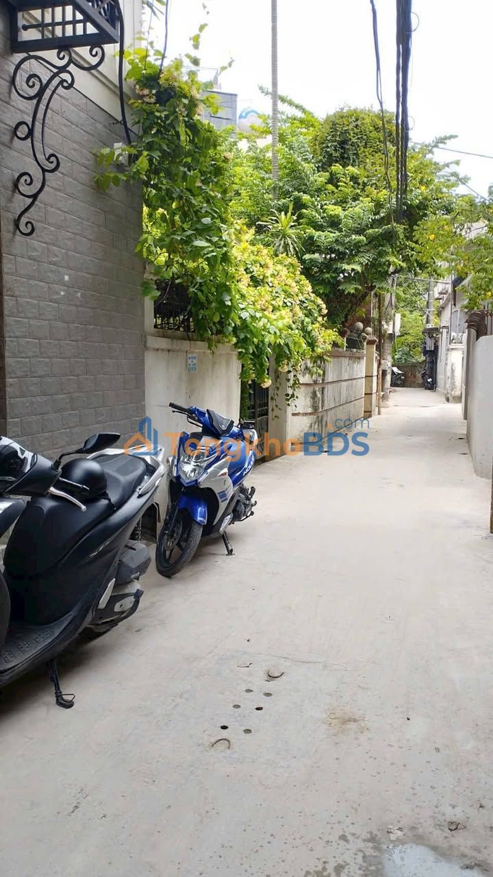 Nhà Cầu Giấy 48m² 13 tỷ - Chính chủ bán sẵn nội thất