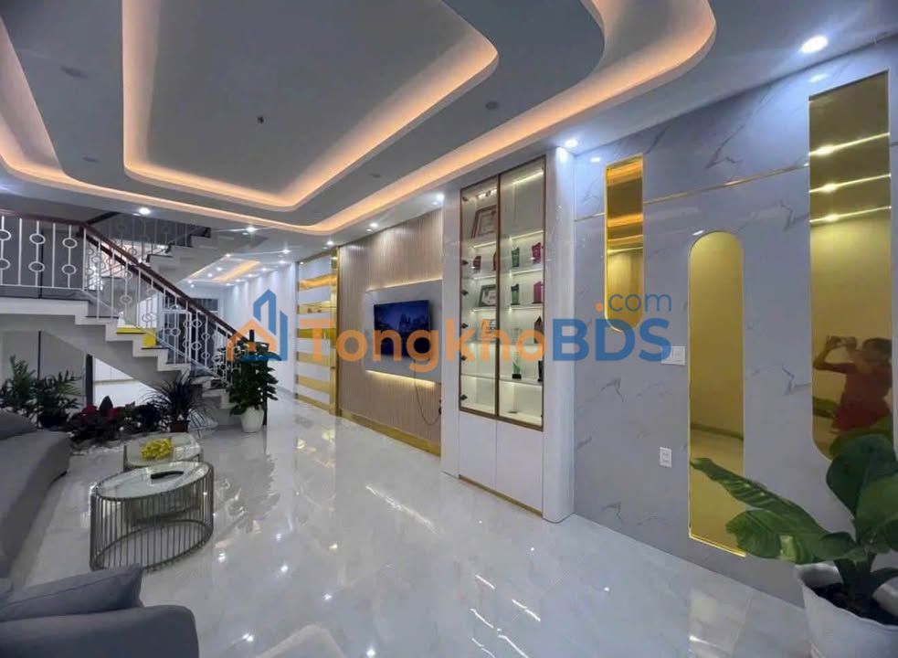 Nhà mặt tiền Nguyễn Thiện Thuật 9.8 tỷ - Ô tô vào tận nhà