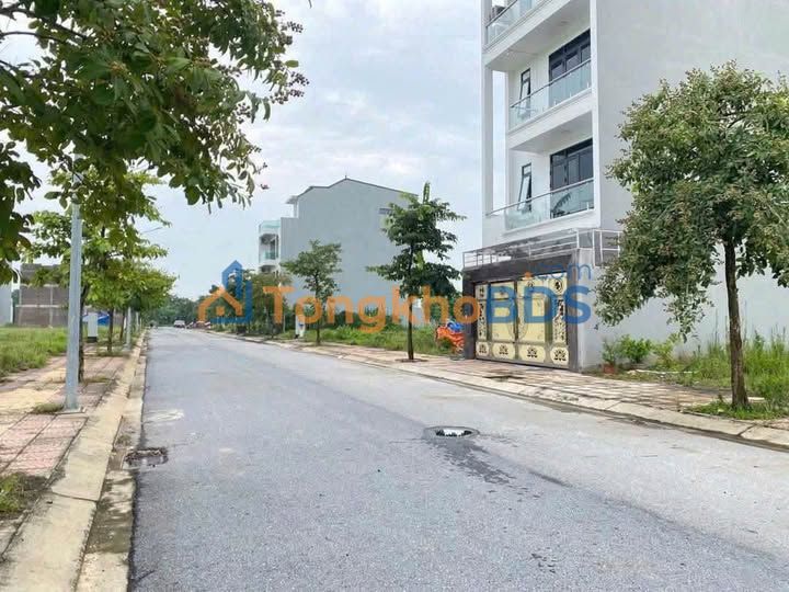 Đất nền Vĩnh Yên 108m² đường 24m giá 4 tỷ, sổ đỏ chính chủ