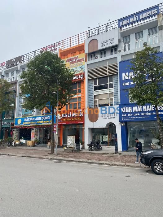 Nhà mặt phố Quan Nhân 90m² giá 55 triệu - Mặt tiền kinh doanh