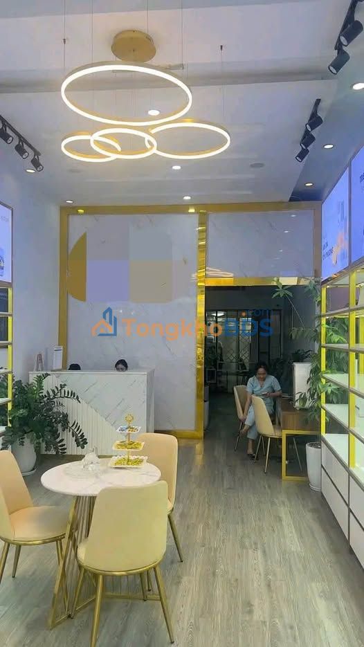 Nhà mặt đường Văn Cao 90m² 35 triệu - Ô tô vào tận nhà