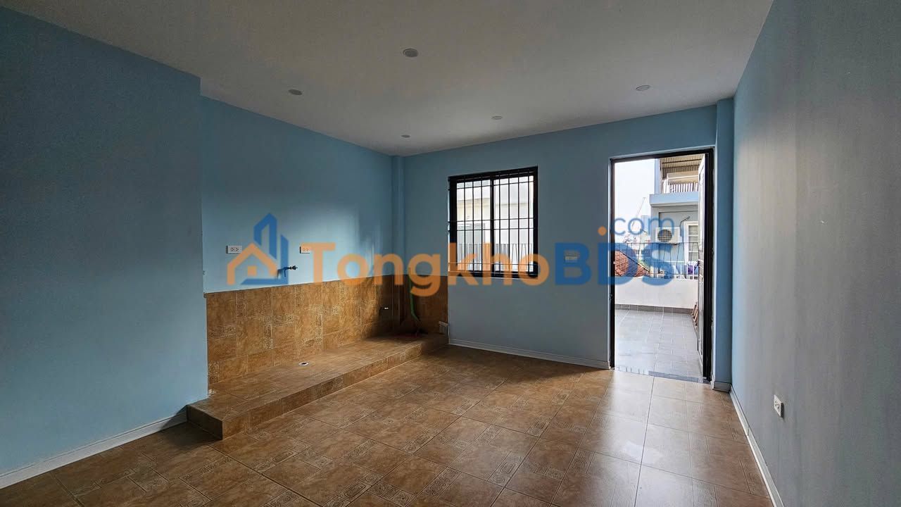 Nhà nguyên căn Vạn Phúc Ba Đình 40m² 34 triệu - Ô tô vào tận nhà