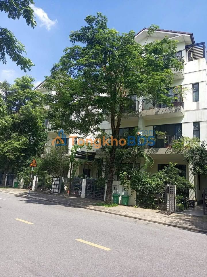 Biệt thự Vinhomes Việt Hưng 19 triệu/tháng - Full nội thất sẵn sàng vào ở