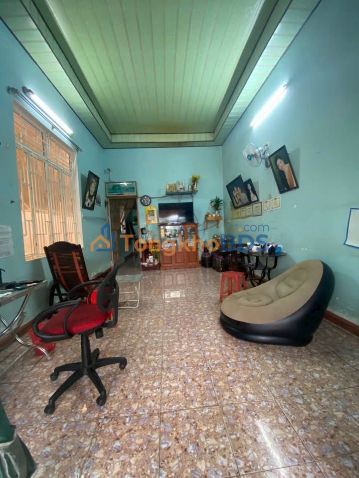 Nhà riêng Quy Nhơn 135m2 giá 2.2 tỷ - Ô tô vào tận nhà