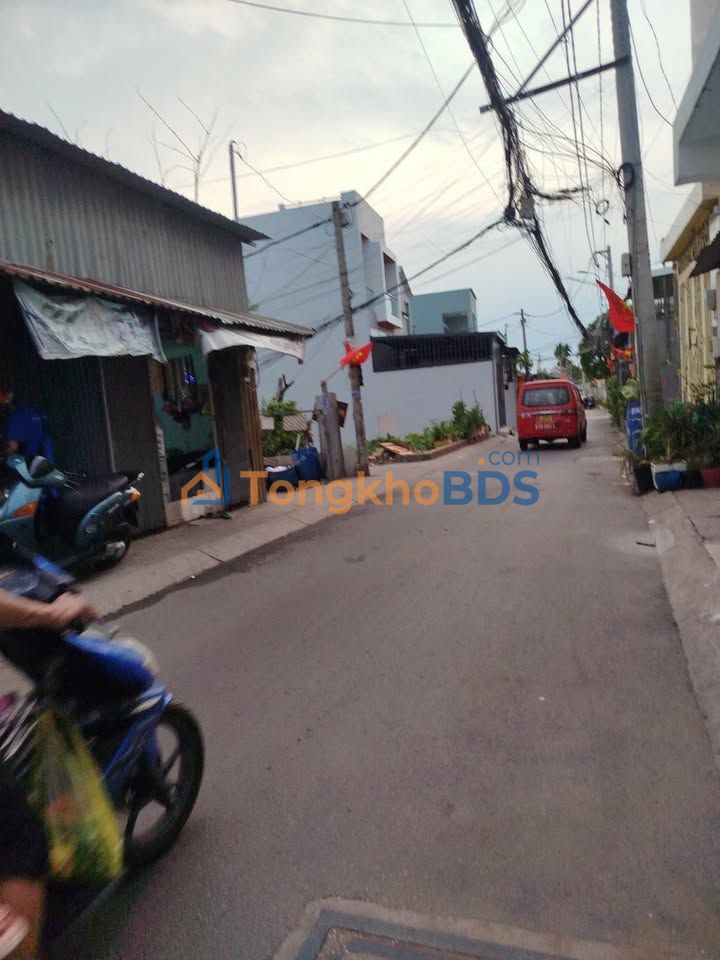 Nhà Đường 43 Hiệp Bình Chánh 20m² 2.3 tỷ - Sẵn sàng ở ngay