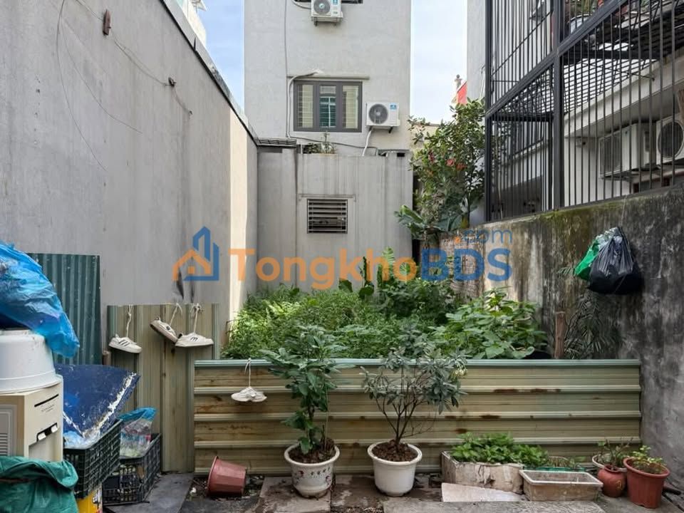 Đất nền Giang Biên Long Biên 40m² giá 7.2 tỷ - Sổ đỏ chính chủ