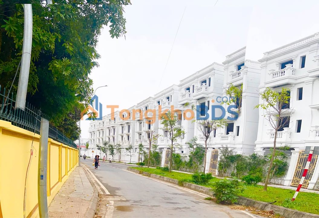 Nhà phố Tư Đình Long Biên 200m² 39 tỷ - Sẵn sàng ở ngay