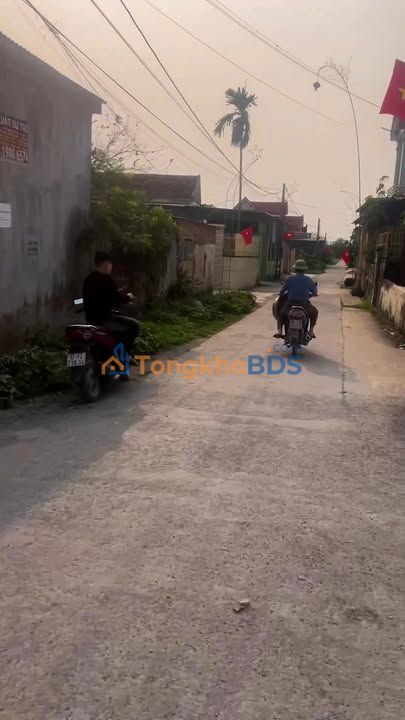 Đất Diễn Liên Xóm 7 161m² giá 1 tỷ - Đường to ô tô