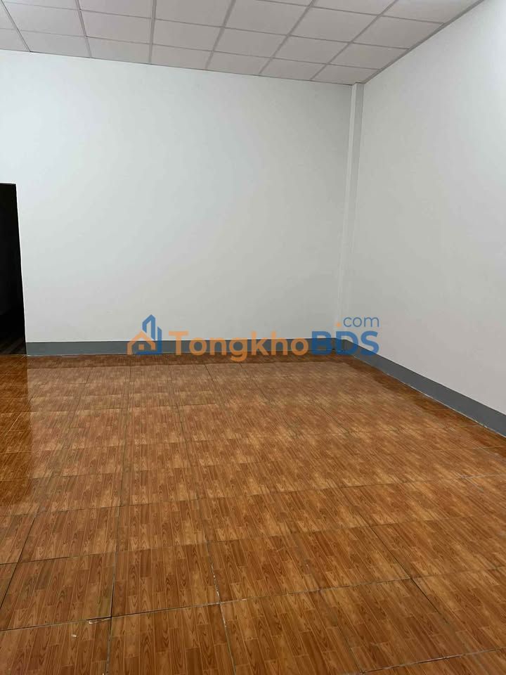 Nhà nguyên căn Nơ Trang Ghư Buôn Ma Thuột 4,2 triệu - Ô tô vào tận nhà