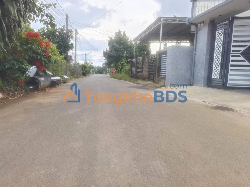 Nhà hẻm Lê Phụng Hiểu Bảo Lộc 2PN 5tr - Ô tô vào nhà