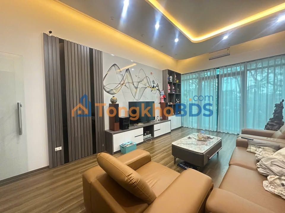 Nhà 4 tầng Ngô Gia Tự 80m² 11 tỷ - Chủ bán ô tô vào nhà