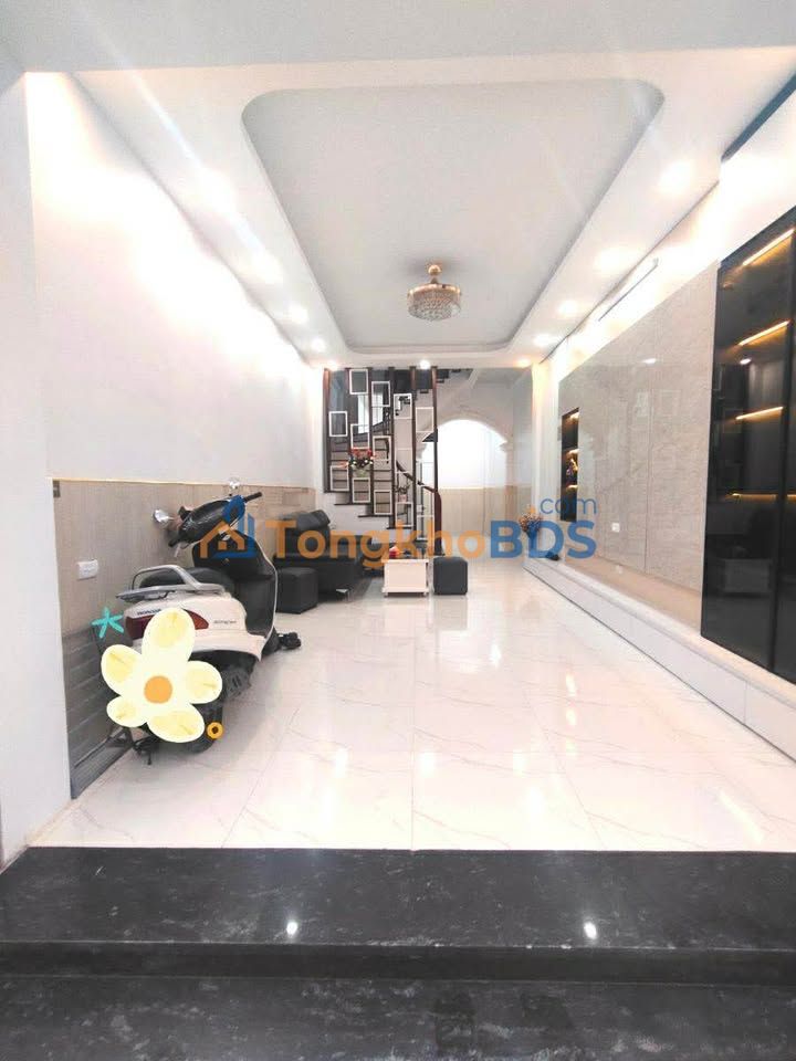 Nhà phố Xuân Thủy 46m² 13,8 tỷ - Mặt tiền kinh doanh