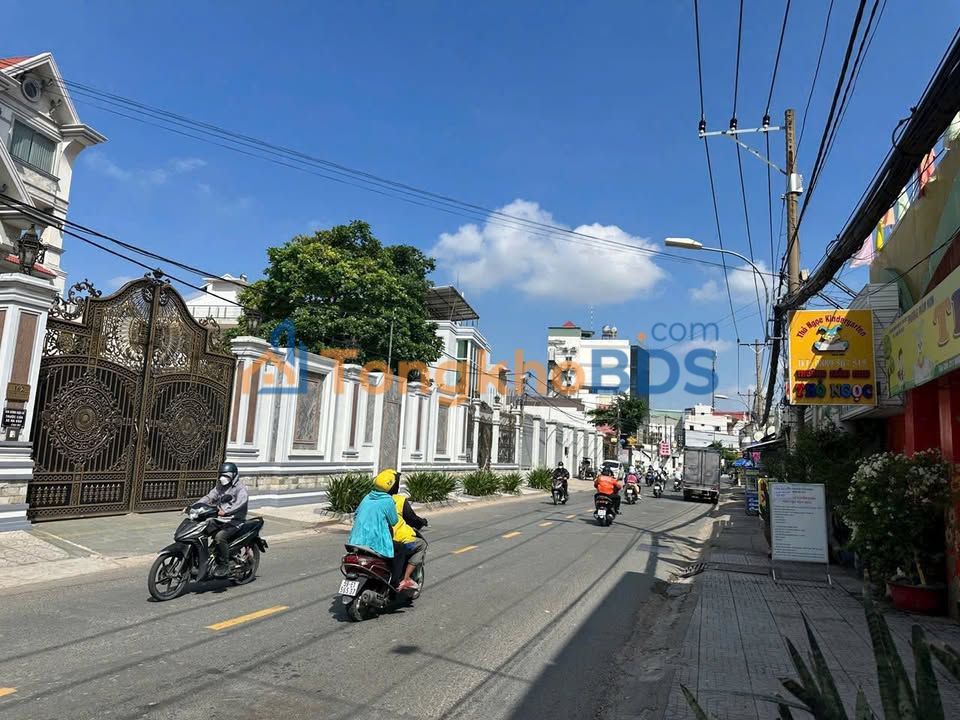 Đất nền Phường Phước Long A 404m² 26.7 tỷ - Sổ đỏ chính chủ