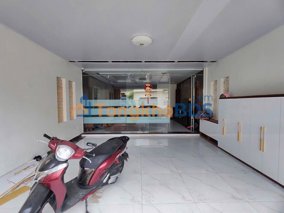 Nhà 4 tầng Thiên Lôi - Aeon Mall 96m² 11 tỷ, sẵn sàng ở ngay