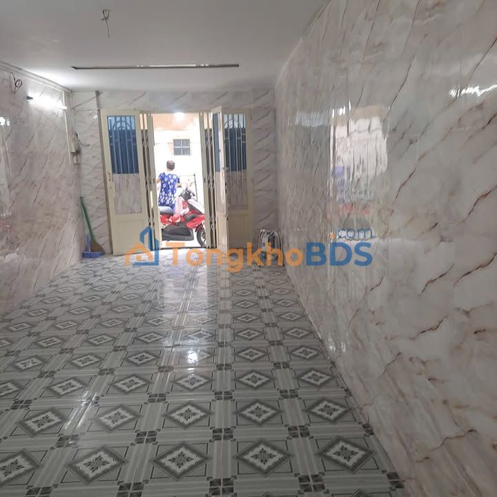 Nhà riêng Trần Bình Trọng 10 triệu/tháng - Sẵn sàng ở ngay