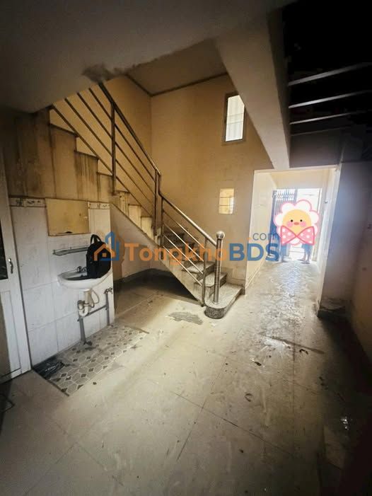 Nhà Quận 4 Tạ Uyên 57m² 12.9 tỷ - Ô tô vào tận nhà