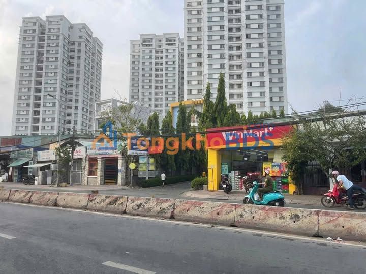 Nhà mặt tiền Huỳnh Tấn Phát Dĩ An 50m² - Ô tô tận nhà