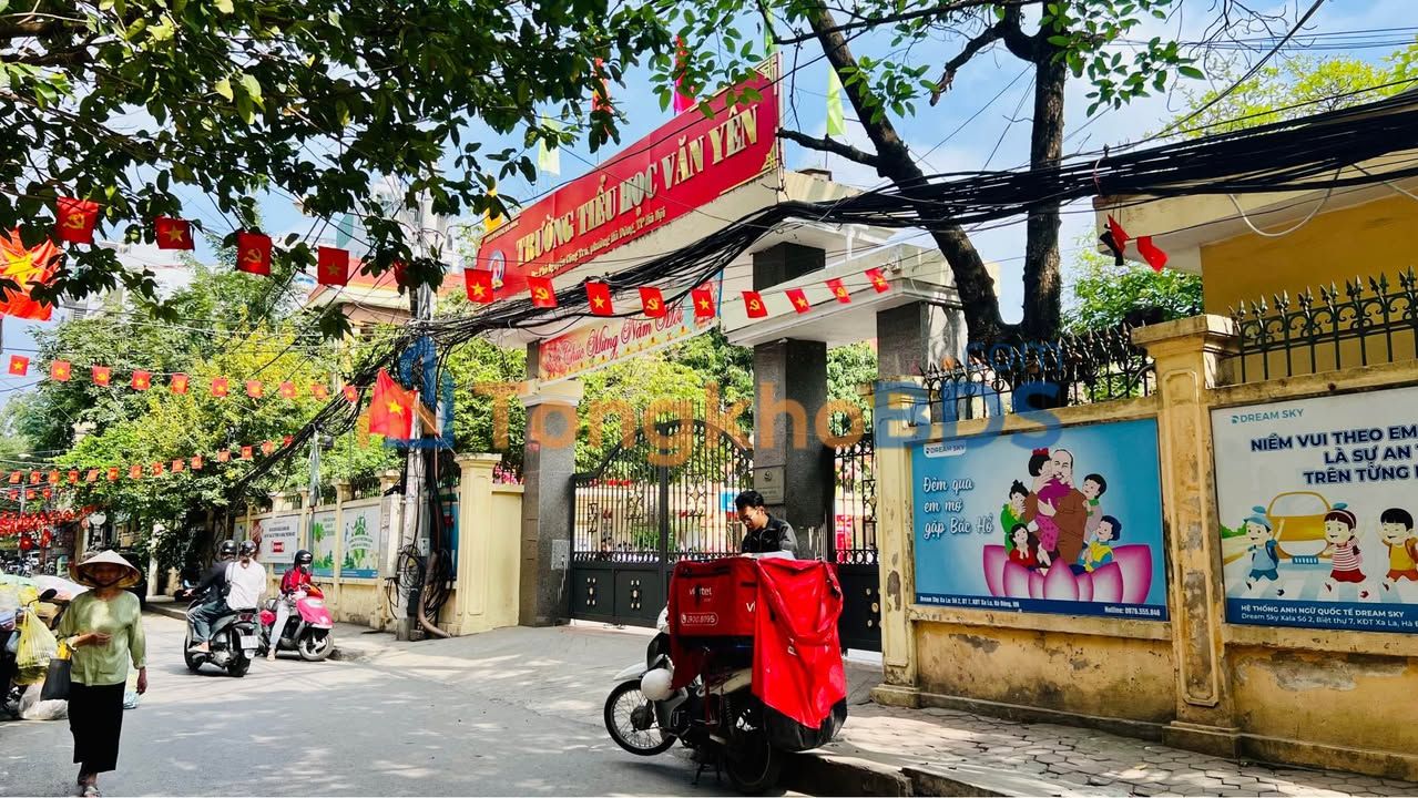 Nhà Văn Quán 35m² giá 9 tỷ - Ô tô đỗ cửa, full nội thất