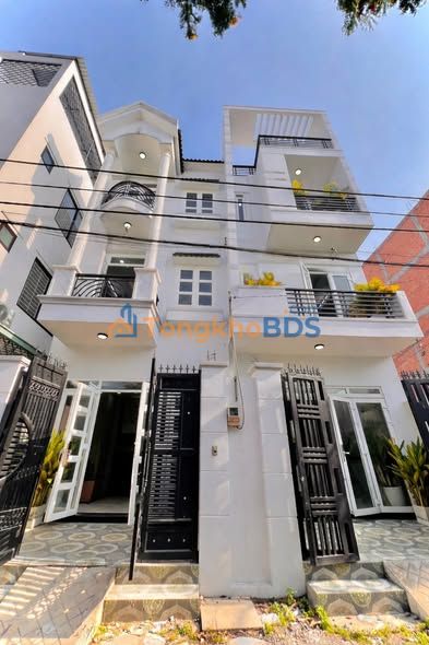 Nhà quận 12 Lê Thị Riêng 61m² 6.89 tỷ - Ô tô vào tận nhà