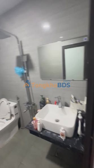 Phòng trọ 16 Nguyễn Khánh Toàn 5.4tr - Full nội thất