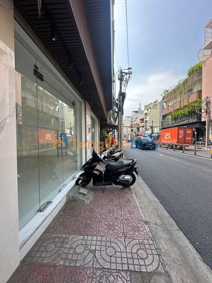 Nhà phố cho thuê Út Tịch, P.4, Tân Bình 51m² 30 triệu - Mặt tiền kinh doanh