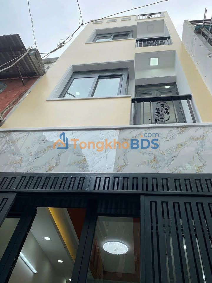 Nhà hẻm Âu Dương Lân Q8 22m² 4.2 tỷ - Ô tô vào tận nhà