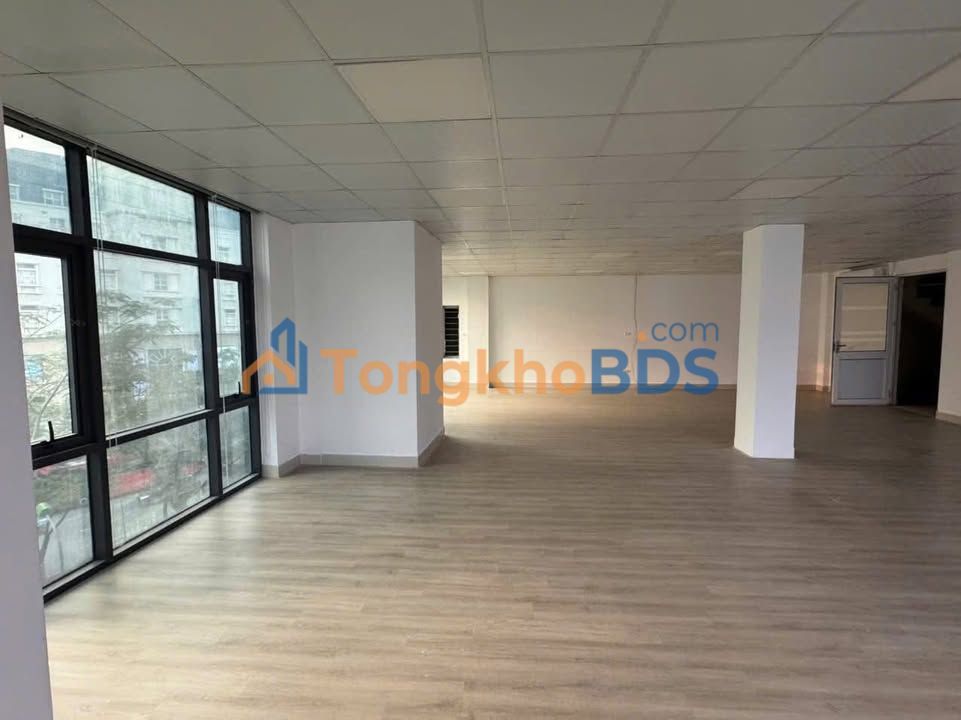 Văn phòng Mễ Trì 160m² giá 25 triệu - Vị trí trung tâm