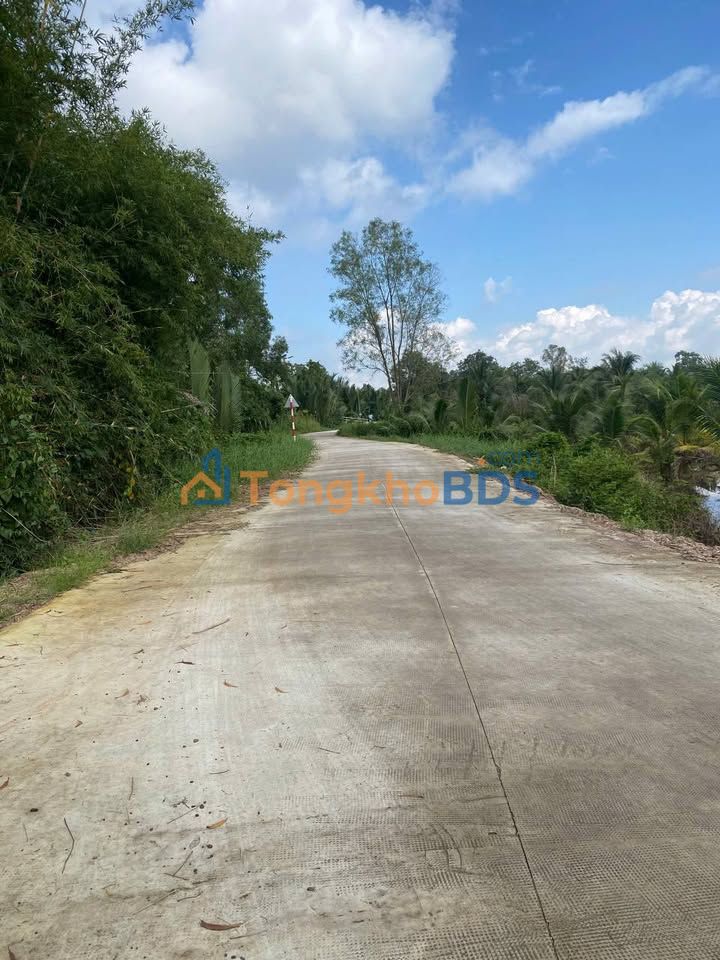 Đất nông nghiệp Hựu Thạnh 1677m² 2.3 tỷ - Sổ đỏ chính chủ