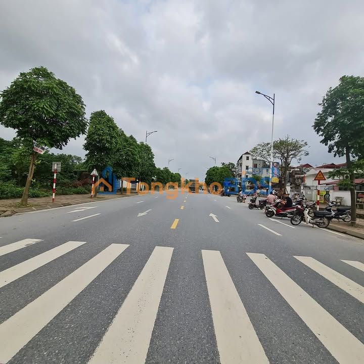 Nhà mặt phố Trâu Quỳ 80m² giá 2x tỷ - Ô tô vào tận nhà