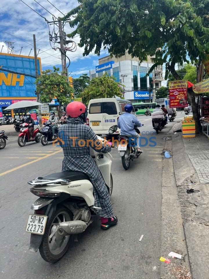 Nhà riêng Tỉnh lộ 10 116m² giá 12.5 tỷ - Ô tô vào tận nhà