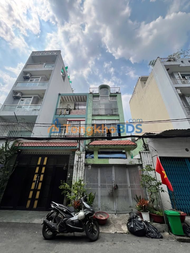 Nhà Gò Vấp 240m² 9.8 tỷ - Chính chủ bán gấp hẻm 6m