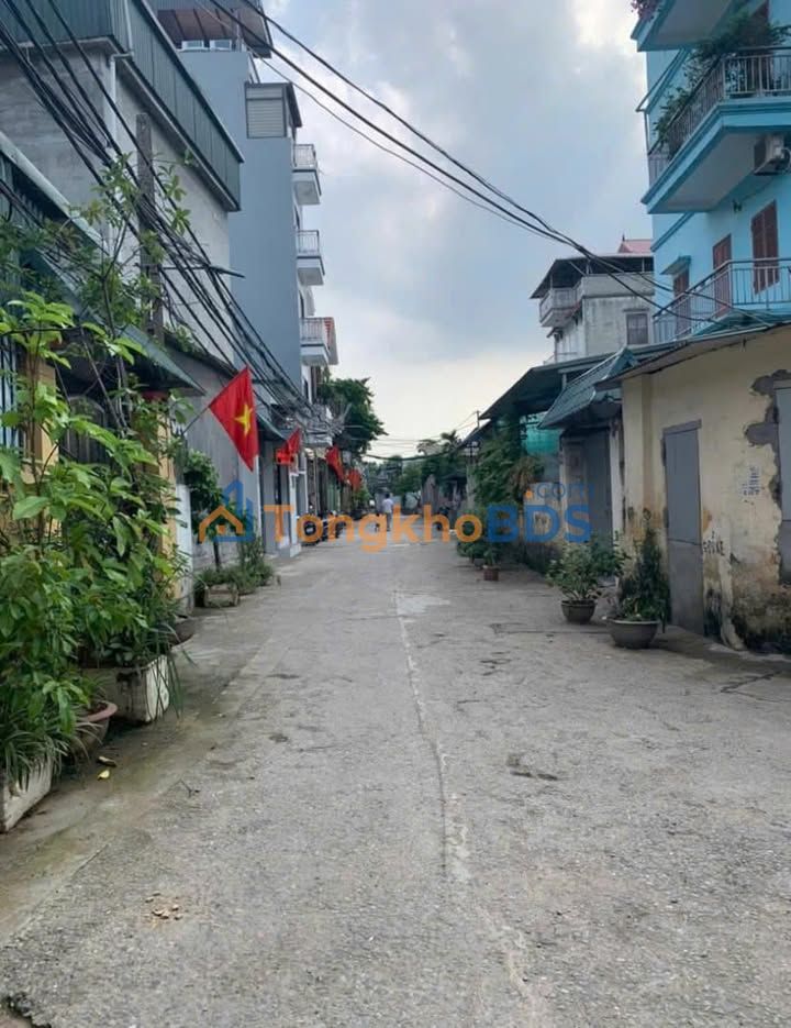 Nhà cho thuê Tây Hồ Võ Chí Công 80m2 13tr - Ô tô vào tận nhà