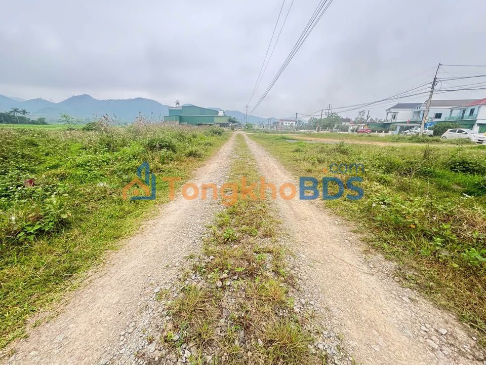 Đất nền Thôn Nam Sơn 120m2 2.2 tỷ - Đường to ô tô