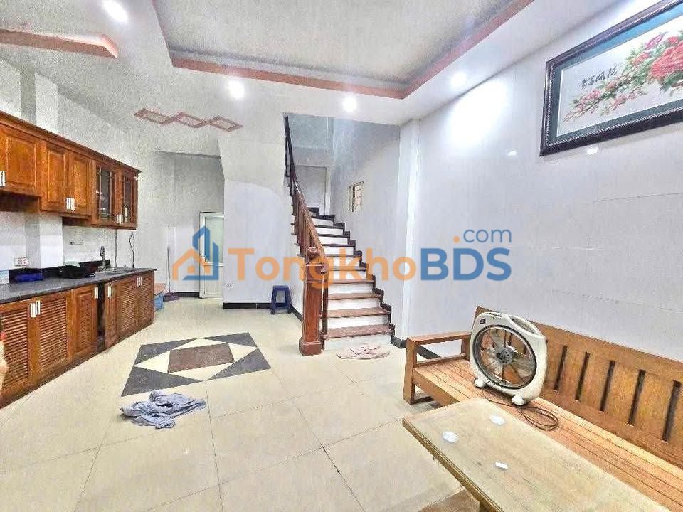 Nhà Trần Thái Tông Cầu Giấy 30m² 8.9 tỷ - Chính chủ bán