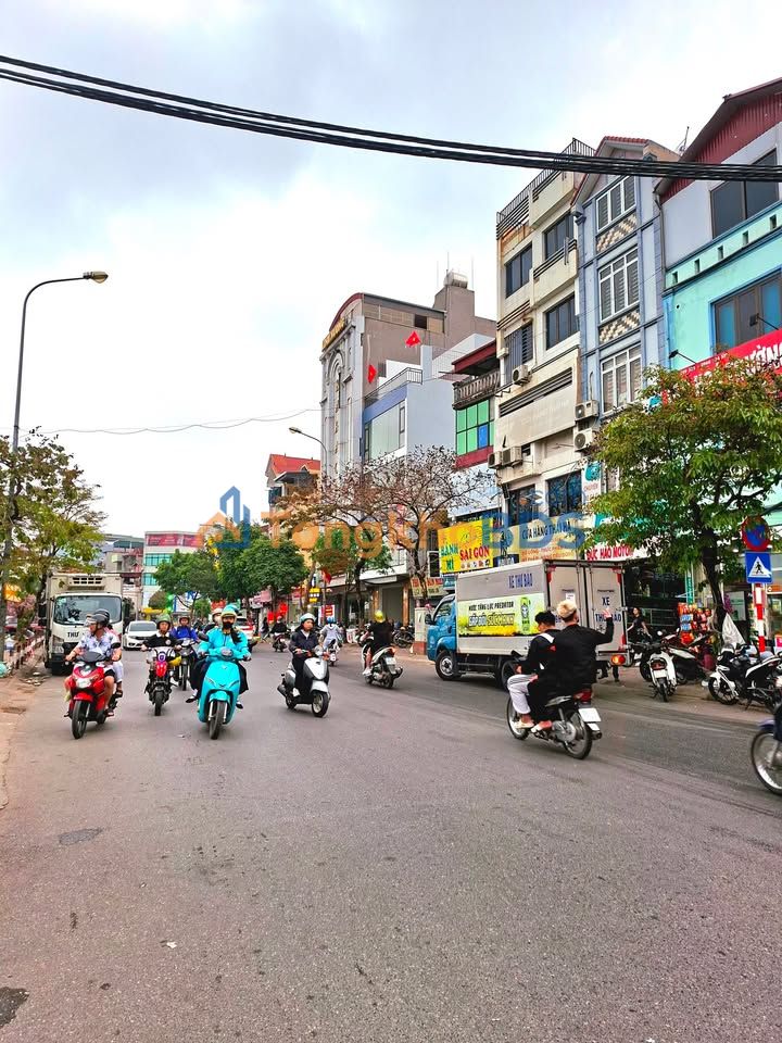 Nhà mặt phố Trâu Quỳ 85m² thỏa thuận - Mặt tiền kinh doanh sầm uất