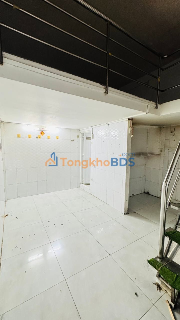 Nhà cho thuê Quận 4 16m² giá 8 triệu - Sẵn sàng ở ngay