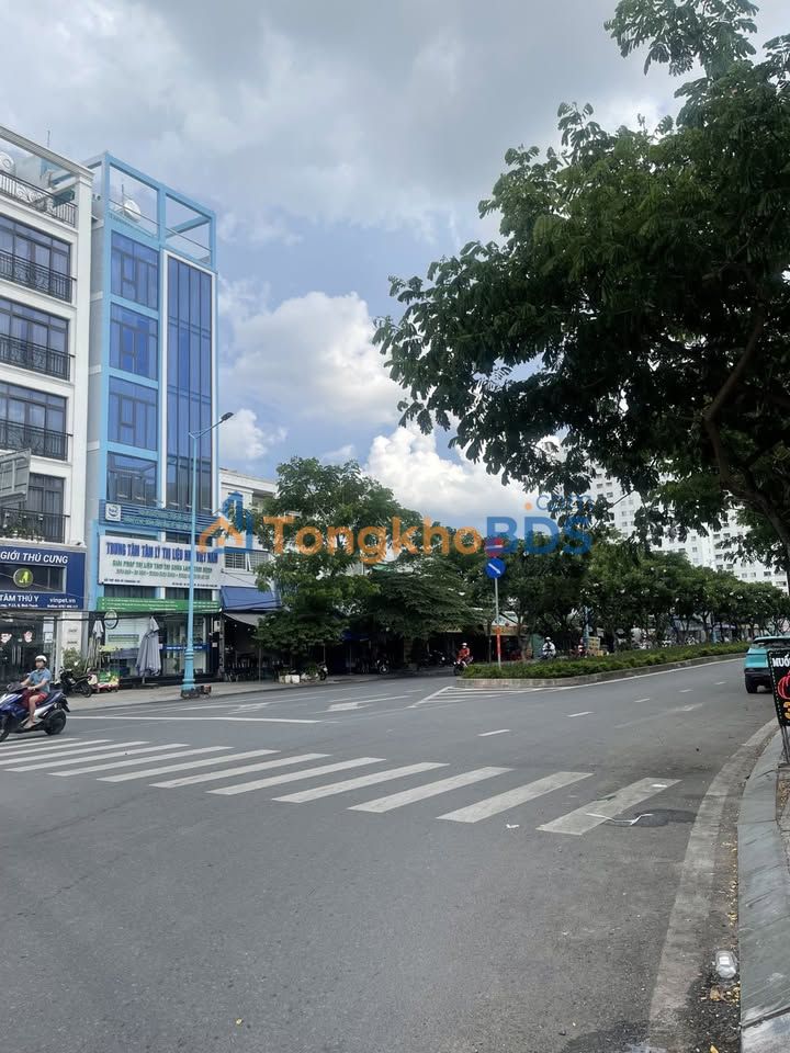 Nhà Hẻm 356 Nơ Trang Long 130m² 15.9 tỷ - Ô tô vào tận nhà