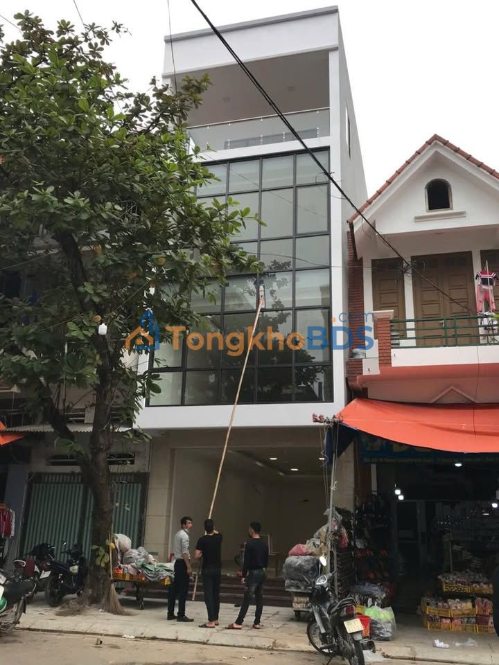 Nhà cho thuê chợ Vĩnh Yên 300m² - Mặt tiền kinh doanh