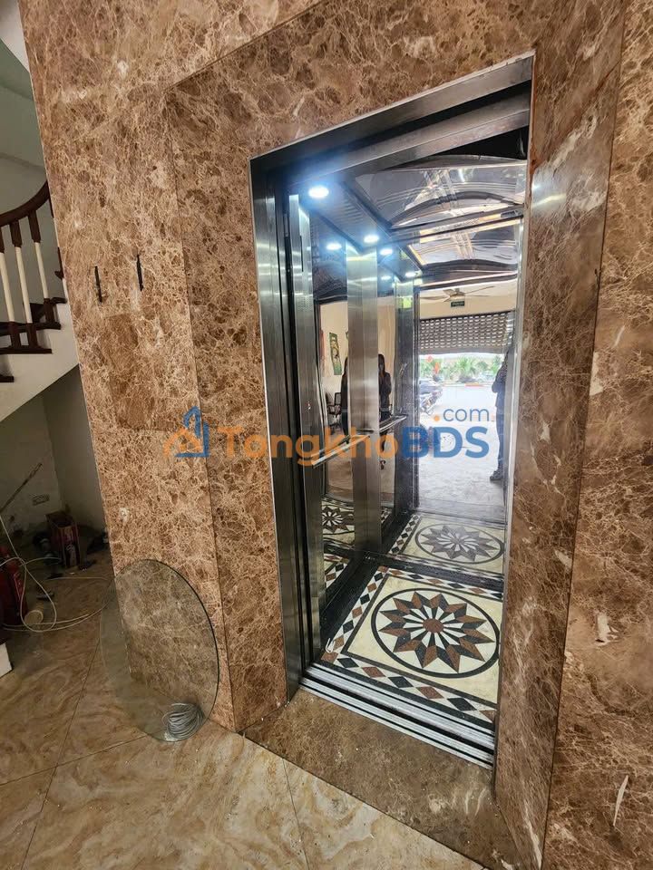 Nhà riêng Đường Giải Phóng 280m² giá 20 triệu - Sẵn sàng cho mô hình sạch sẽ