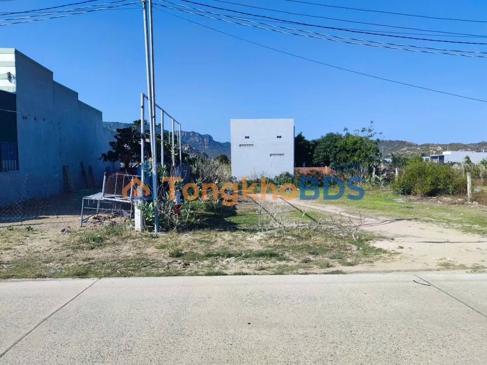 Nhà riêng Dã Tượng Phan Rang 108m² giá 1.8 tỷ - Ô tô vào tận nhà