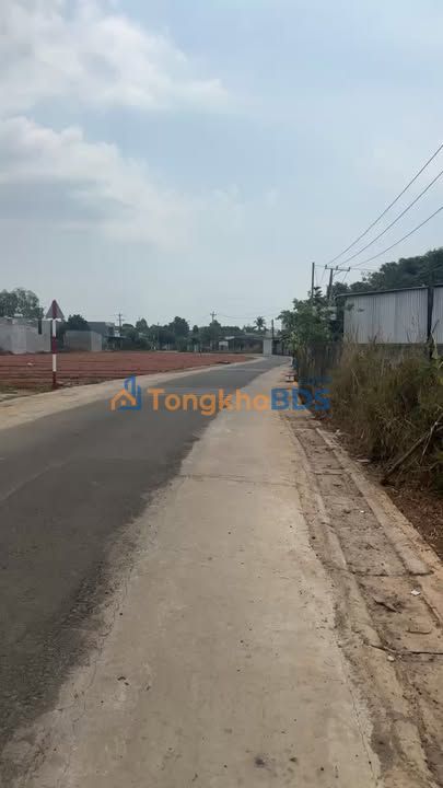 Nhà mặt tiền Sông Thao 250m² 1,7 tỷ - Mặt tiền kinh doanh