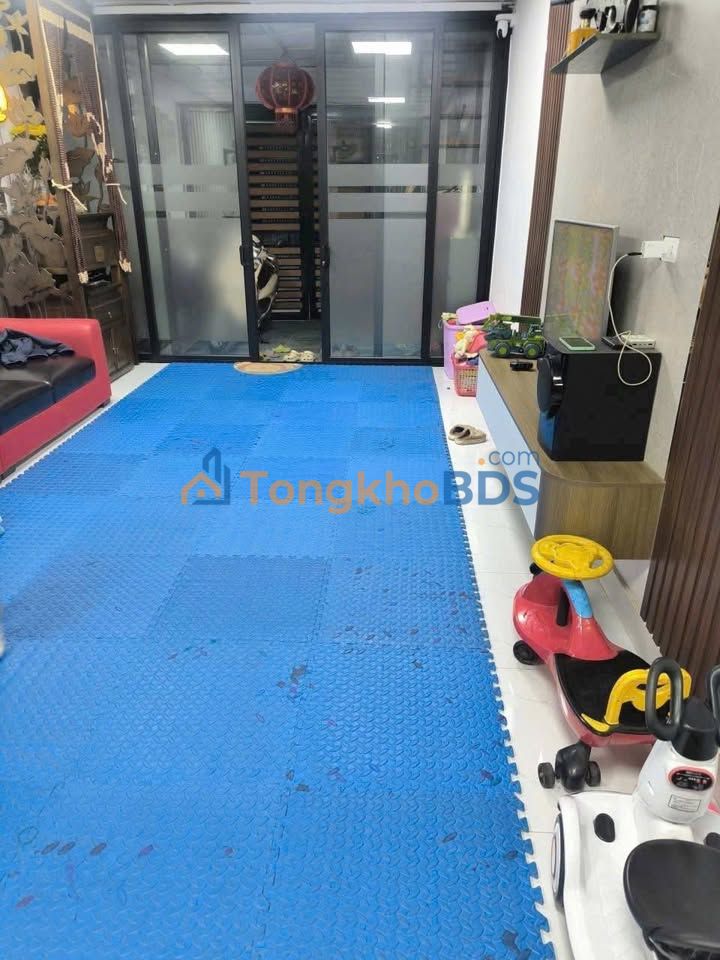 Nha rieng Huu Hoa 60m² 2.2 ty - oto vao nha, gan cho