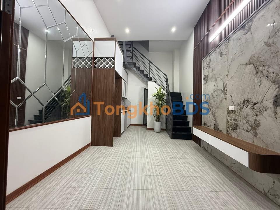 Nhà riêng Nguyễn Trãi, Thanh Xuân 33m² 6.49 tỷ - Ô tô vào tận nhà