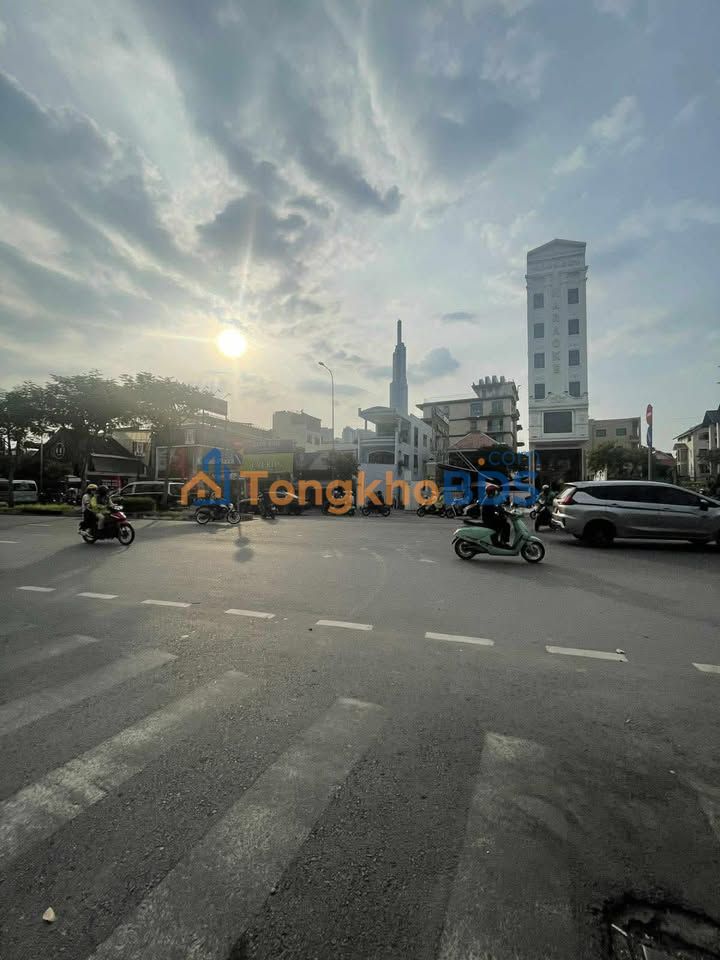 Nhà mặt tiền Trần Não Q2 50m² 12.8 tỷ - Chính chủ bán gấp