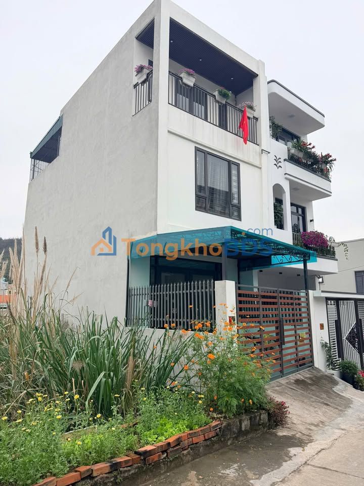 Nhà Bãi Cháy Hạ Long 67m² 3 tỷ - Ô tô vào tận nhà