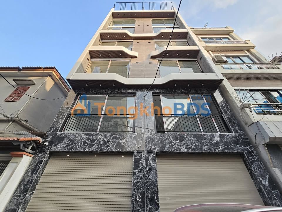 Nha mat pho Tan Thuy Viet Hung 56m2 25 ty - Thich hop KD