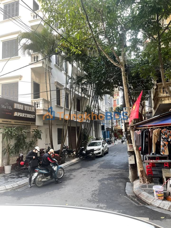 FrontHouse Trung Kính 80m² giá 36,5 tỷ - Vỉa hè rộng