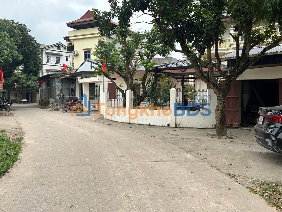 Đất nền Thị Trấn Cao Thượng 125m² giá 1 tỷ - Đường to ô tô